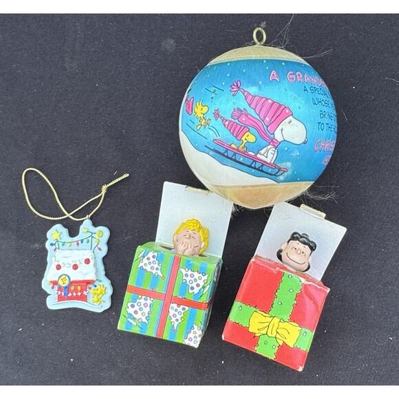 Vintage Silk Christmas Ornament Lot Peanuts Snoopy Lot Of 4 -LO2 - Picture 1 of 13
